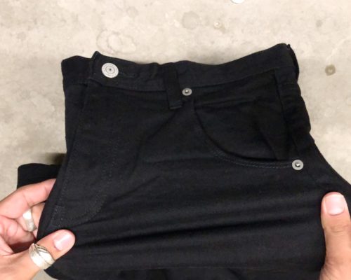 EDIT CLOTHING（エディットクロージング）新作のブラックデニムのストレッチ性の高さ
