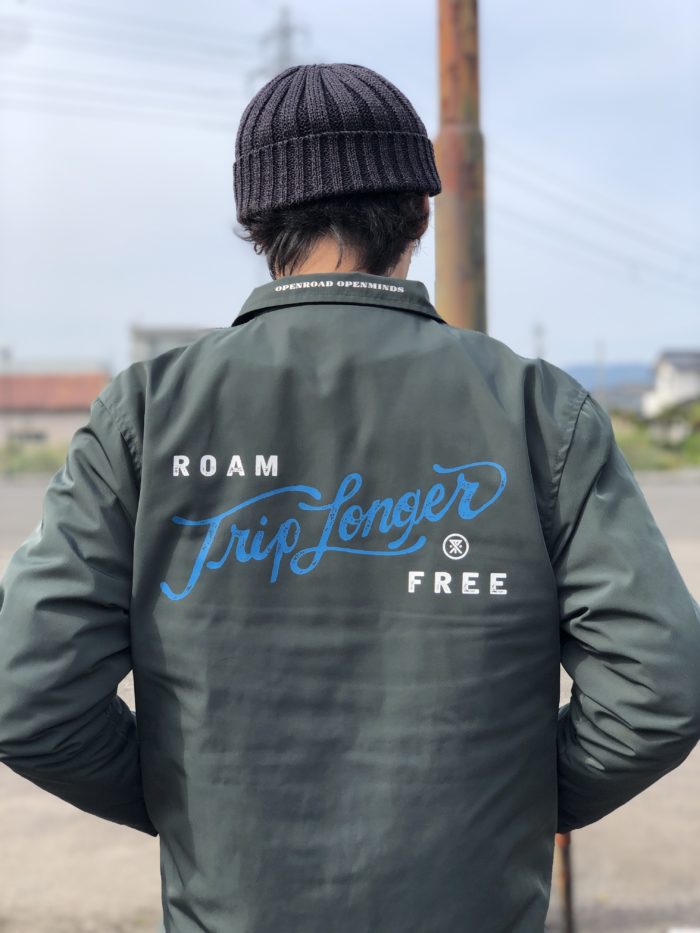 ROARK REVIVAL（ロアークリバイバル）の新作青色のジャケットのバックプリント