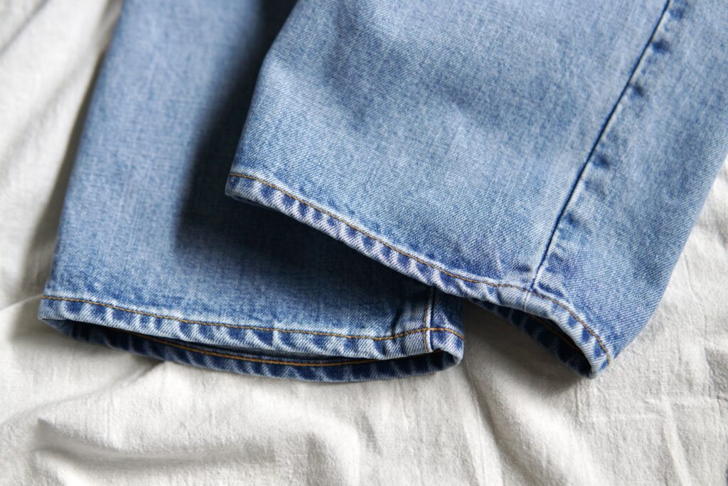 EDIT CLOTHING新作テーパードルーズデニムのヴィンテージウォッシュ