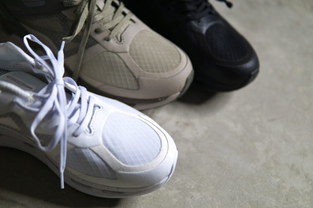 MOISTHROUGH360 スニーカーシューズ定番モデル VENTIRIS のアッパー
